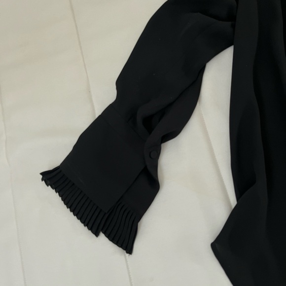 NWT-ANN TAYLOR BLACK DRESSY BLOUSE - Picture 4 of 6